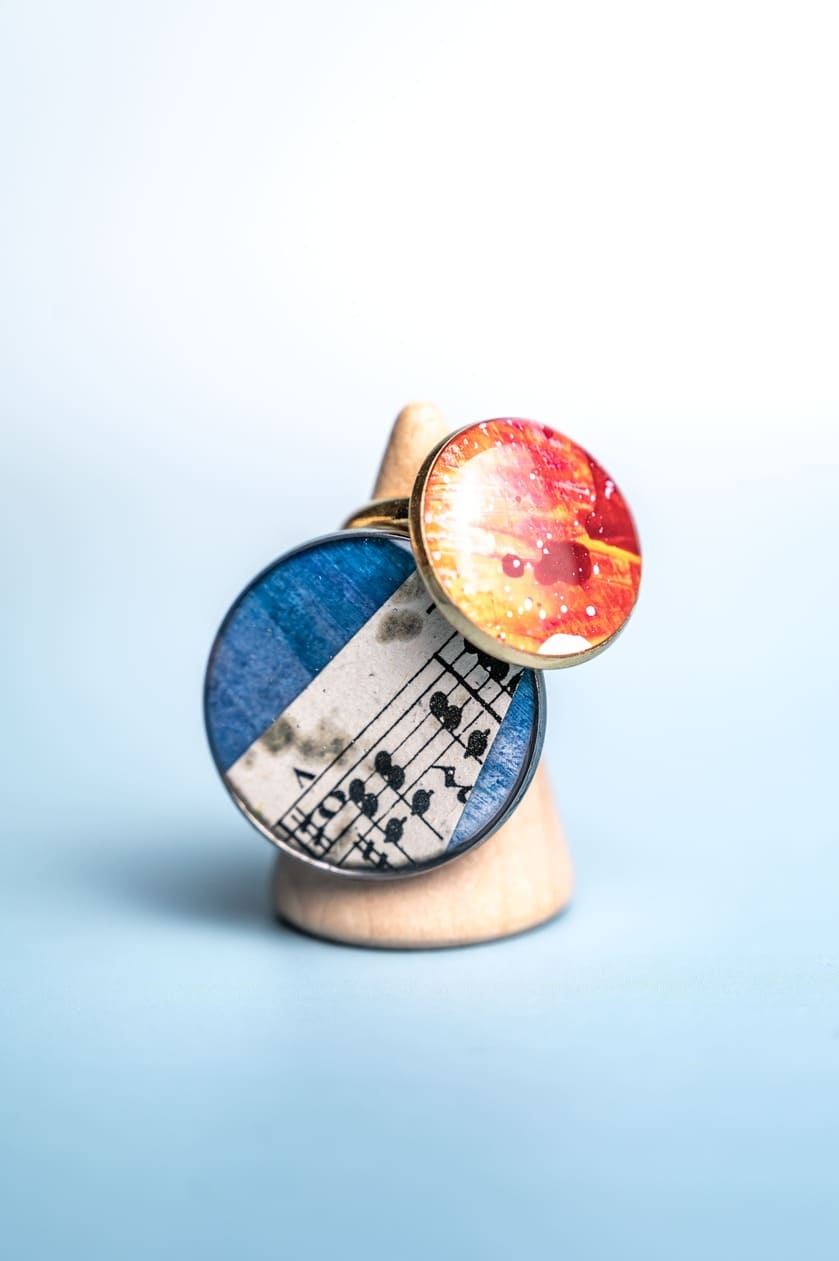 Artistic Lollipop ring with cheerful motifs and unique texture