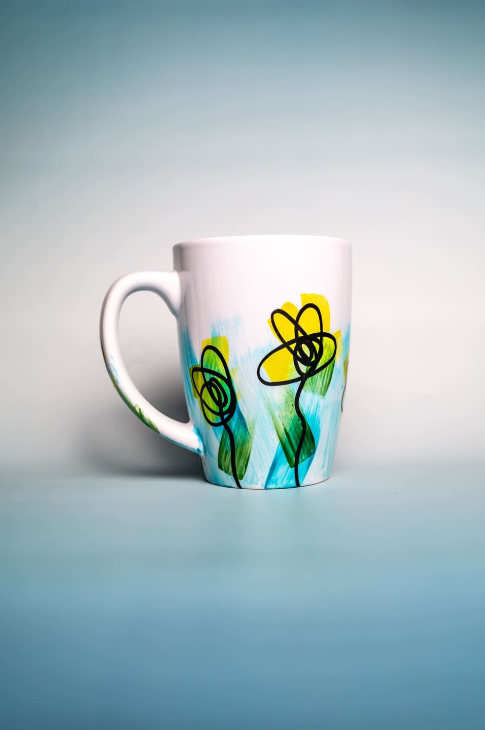 Unique mug with artistic motifs and harmonious colors